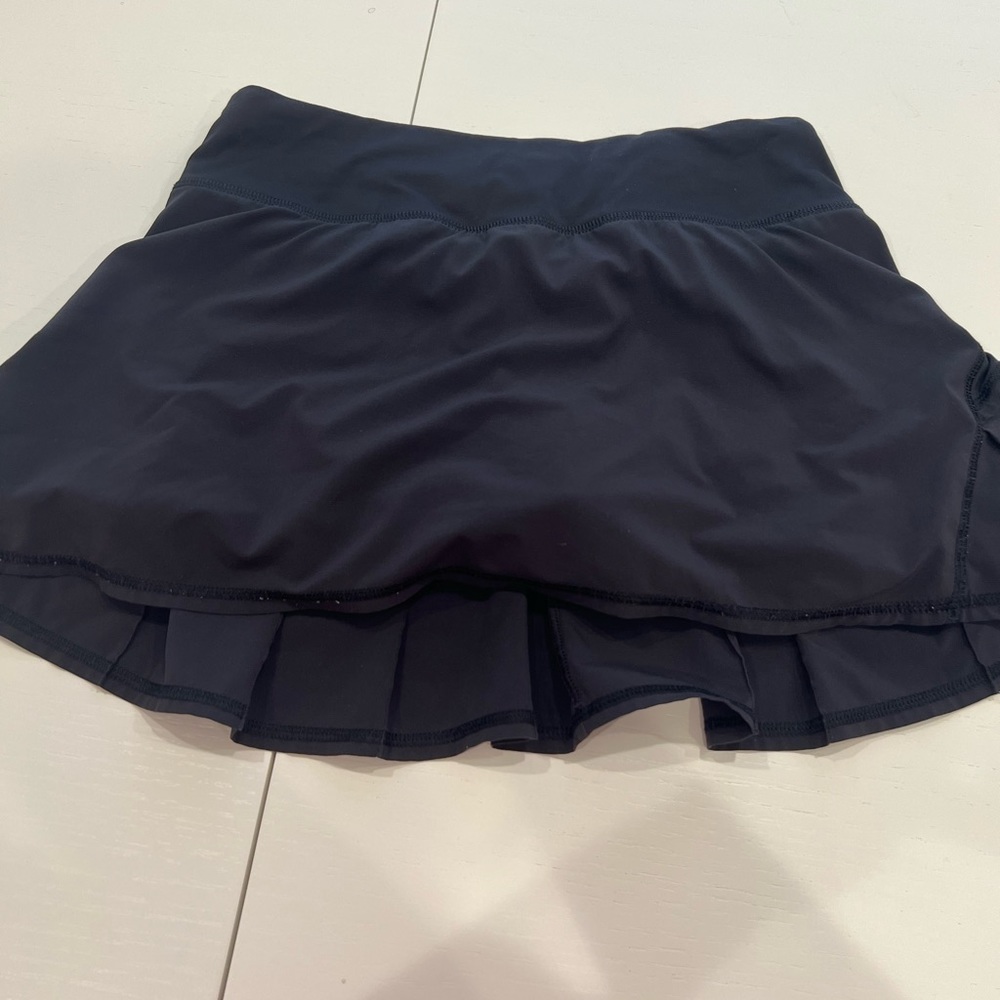 Vintage lululemon ruffle skirt black size 4